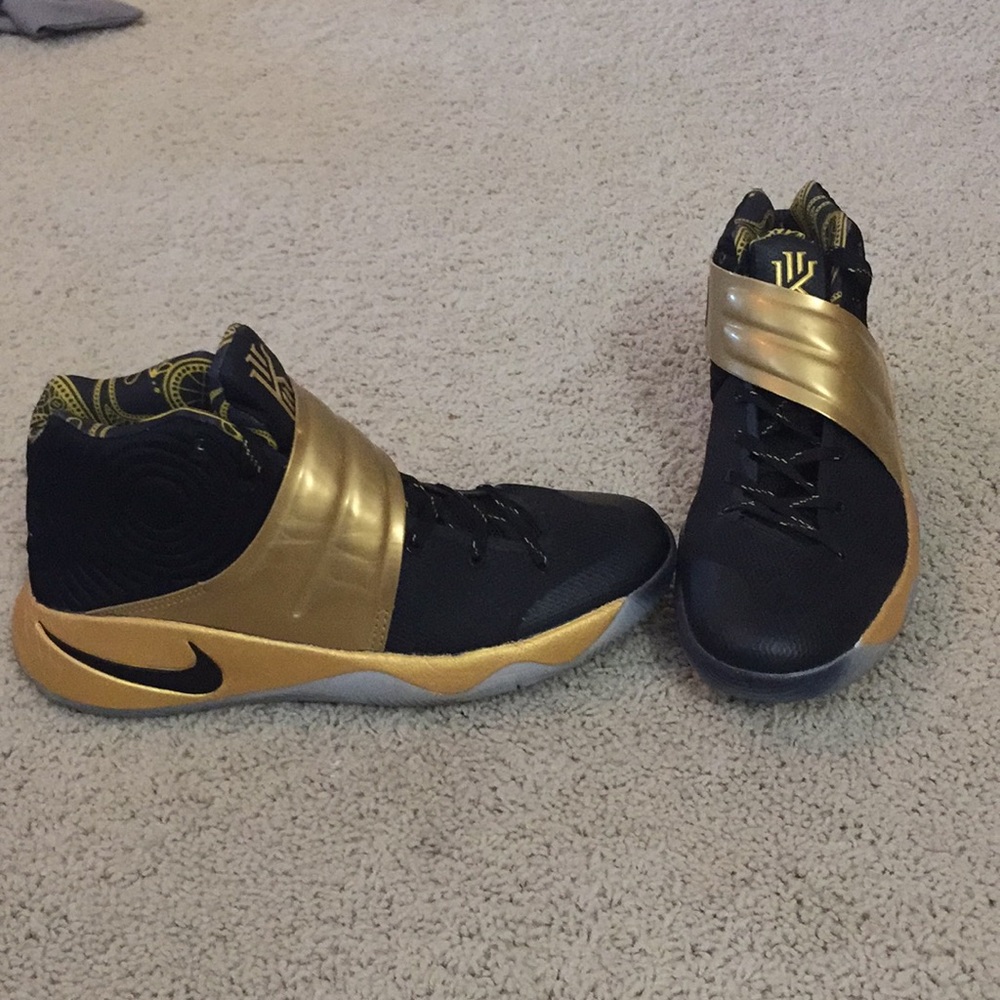 Nike Kyrie 2